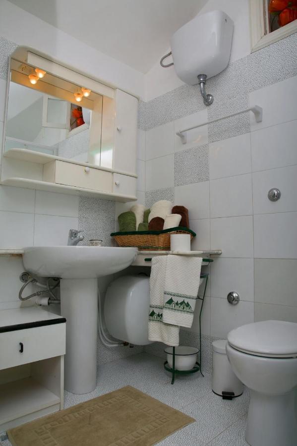 Trullo Al Monte Bed & Breakfast Ceglie Messapica Exterior photo