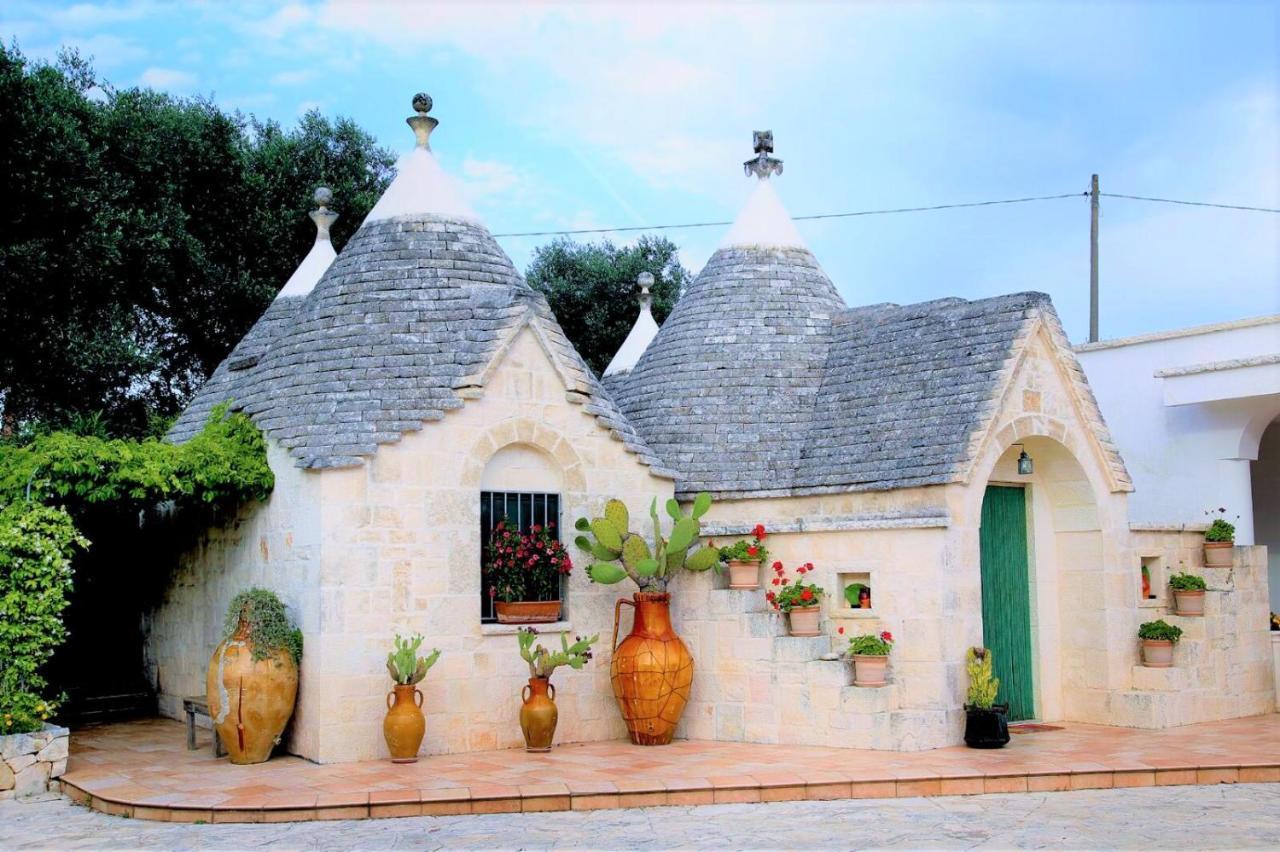 Trullo Al Monte Bed & Breakfast Ceglie Messapica Exterior photo